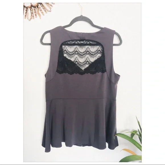 Torrid Lace Back Zip Front Peplum Top 1 - Picture 5 of 6